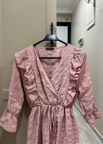 Pembe Fırfırlı Elbise - Görsel 3