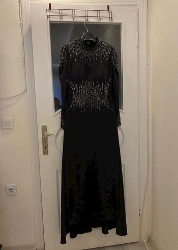 Boncuk İşlemeli Siyah Kuyruklu Uzun Abiye Elbise - Görsel 6