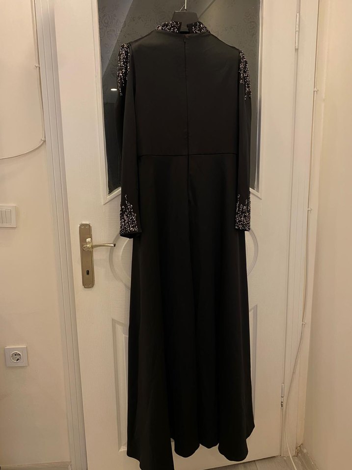 Boncuk İşlemeli Siyah Kuyruklu Uzun Abiye Elbise - Görsel 5