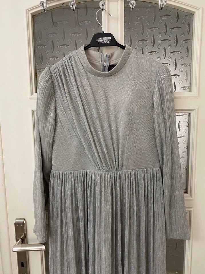 Gri Uzun Kollu Kadın Abiye Elbise - Görsel 4