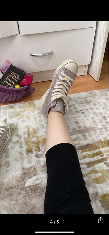 38 Beden Taşlı converse