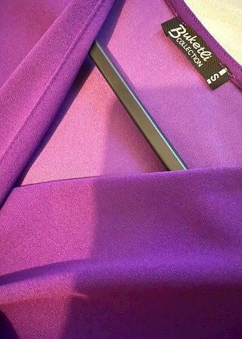 Mor V Yaka Drapeli Midi Elbise - Görsel 3