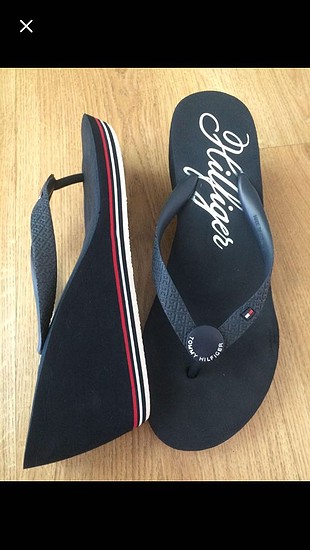 Tommy Hilfiger Dolgu topuk terlik