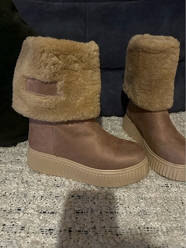 Ugg Bayan bot