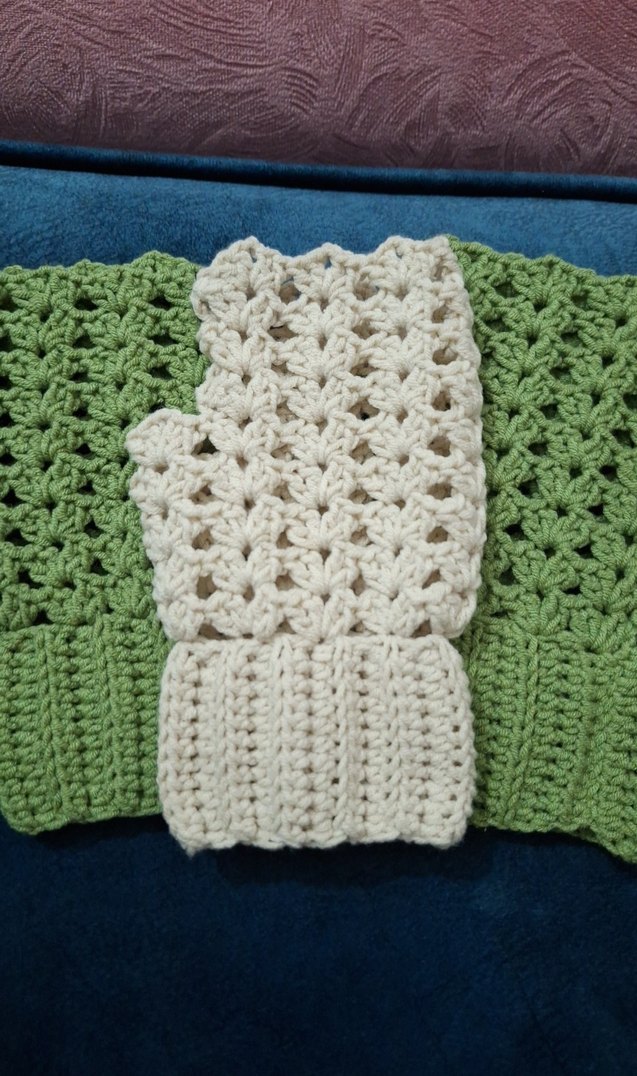 Dantel Detaylı Beyaz Örgü Kadın Eldiven - Görsel 2