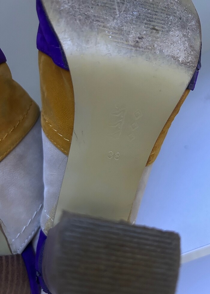 Bambi topuklu terlik 38 numara - Görsel 5