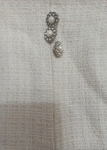 Kız Çocuk Beyaz Düğmeli Mini Şort - Görsel 3