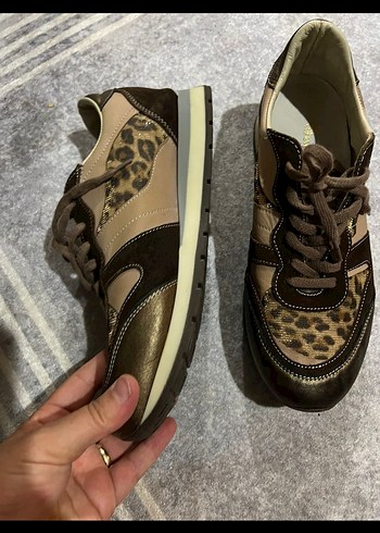 Kahverengi Leopar Desenli Süet Spor Ayakkabı - Görsel 3