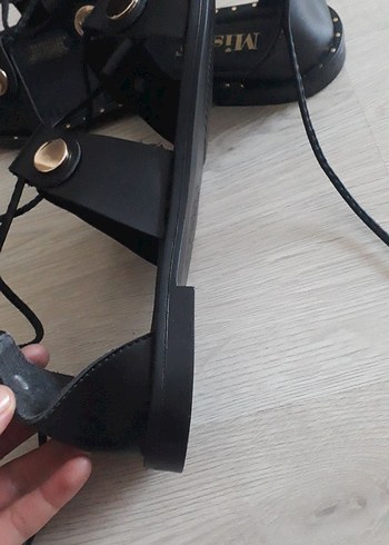 Siyah Deri Tokalı Blok Topuklu Gotik Sandalet - Görsel 5