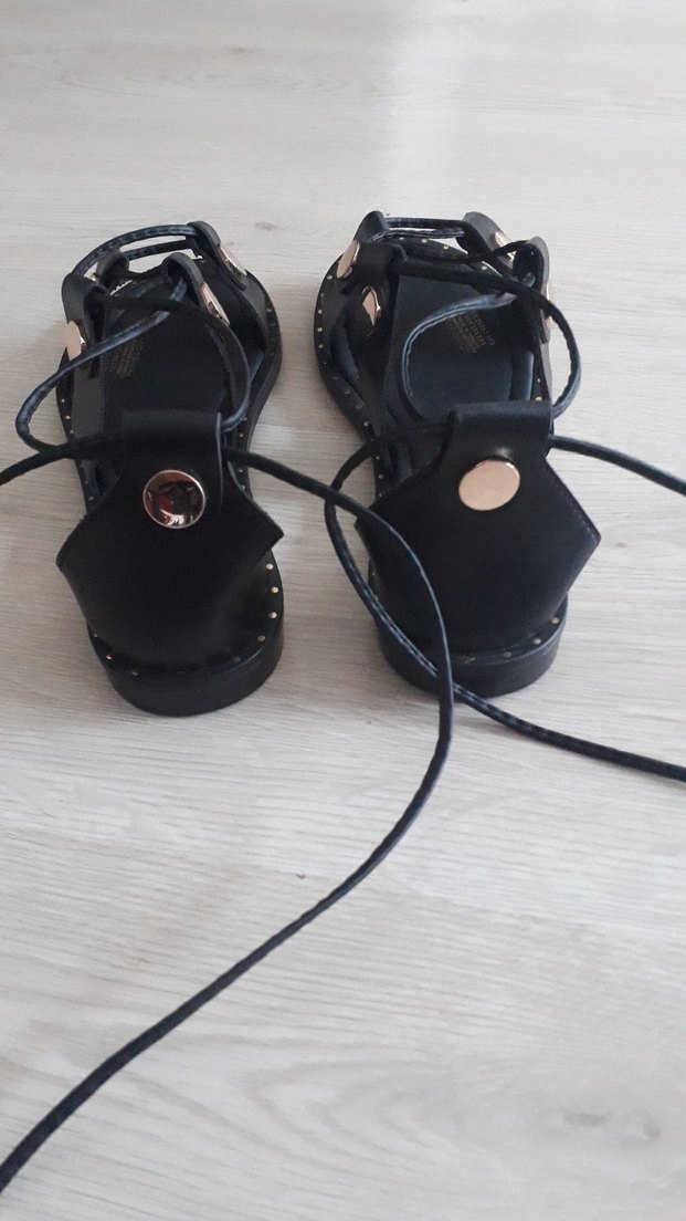 Siyah Deri Tokalı Blok Topuklu Gotik Sandalet - Görsel 4