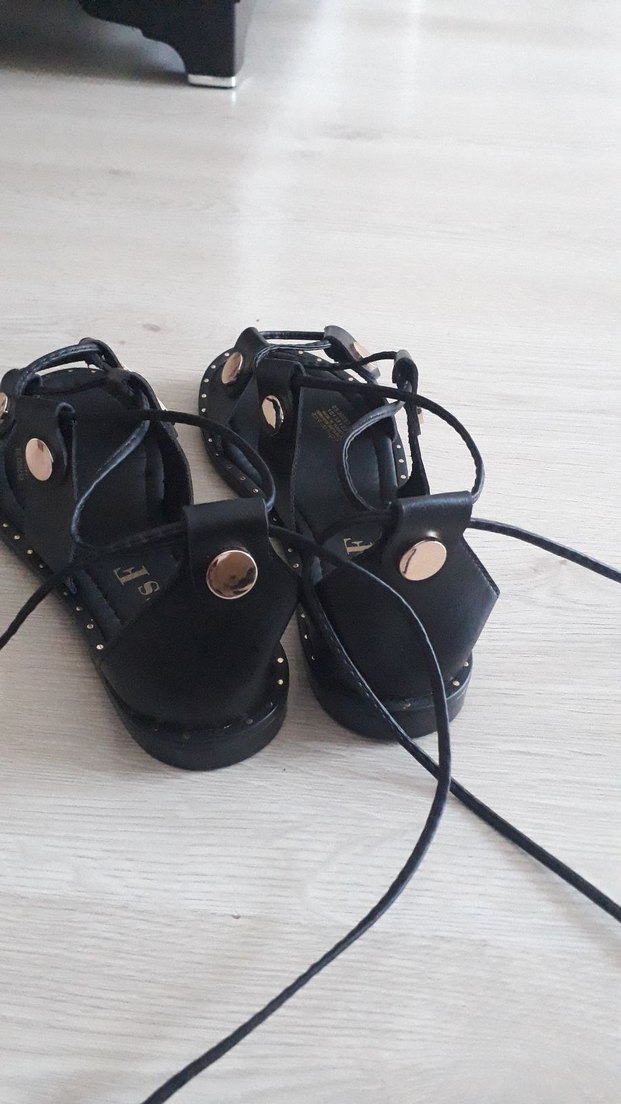 Siyah Deri Tokalı Blok Topuklu Gotik Sandalet - Görsel 3