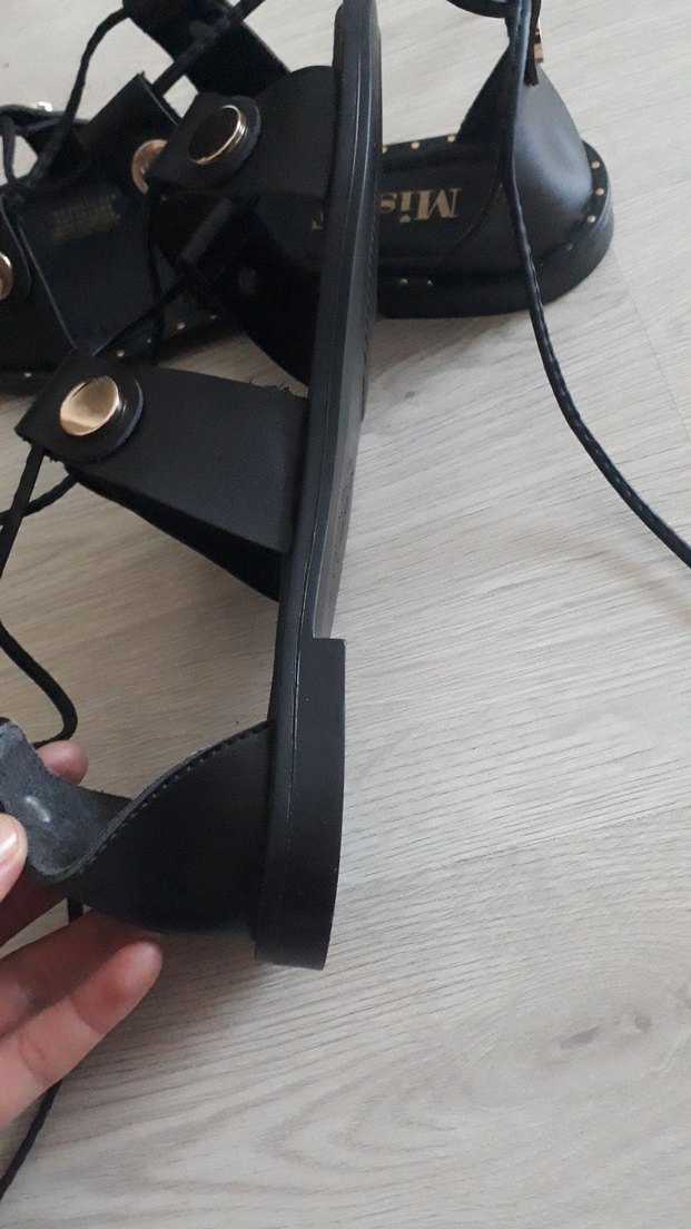 Siyah Deri Tokalı Blok Topuklu Gotik Sandalet - Görsel 5