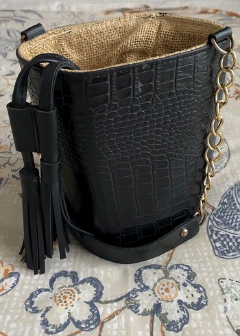 Zincir Detaylı Siyah Deri Yılan Desenli Çanta - Görsel 3