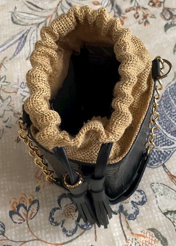 Zincir Detaylı Siyah Deri Yılan Desenli Çanta - Görsel 4