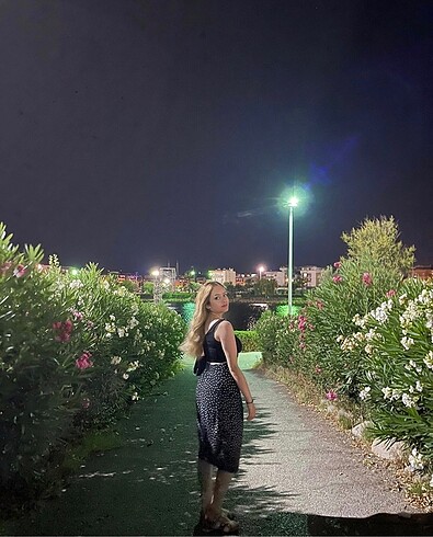 l Beden Yırtmaçlı etek