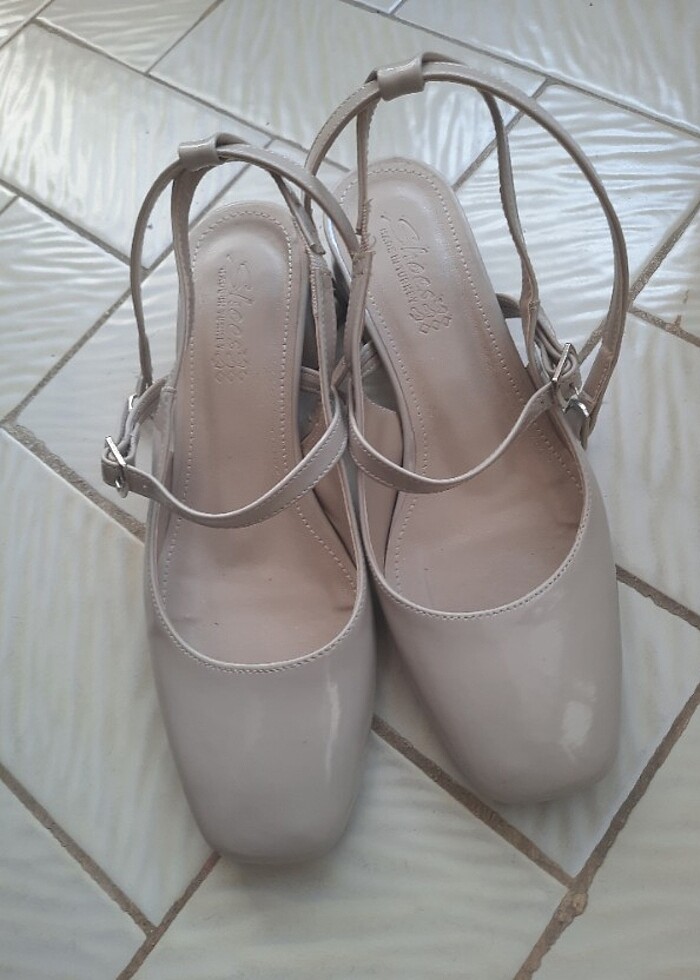 Bej Kısa Topuklu ayakkabı - Görsel 3