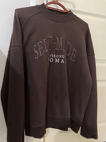 BERSHKA sweatshirt