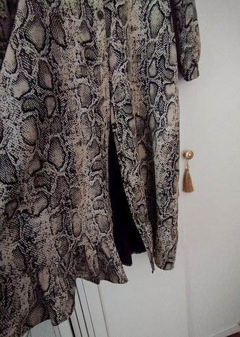 Yılan Desenli Uzun Hamile Kaban - Görsel 4