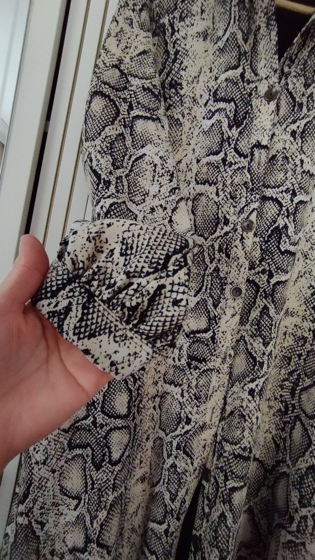 Yılan Desenli Uzun Hamile Kaban - Görsel 3