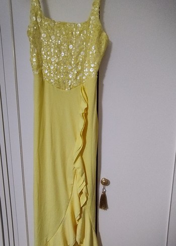 Sarı Nakışlı Uzun Abiye Elbise - Görsel 2