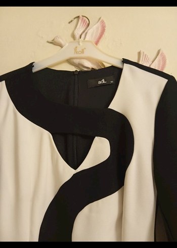 Uzun Kollu Baskılı Kalem Elbise - Görsel 2