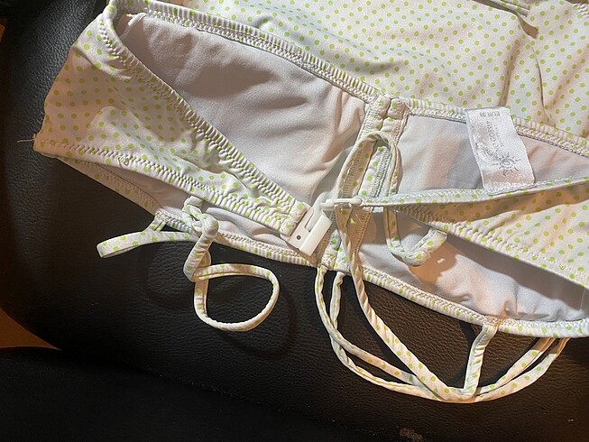 Diğer Puantiyeli bikini takımı