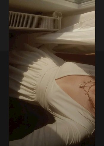 sıfır giyilmedi şortlu beyaz elbise esnek m l xl saran bir kumaş - Görsel 3