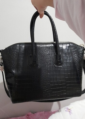 GIVENCHY Çanta 