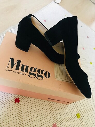 Süet Sivri Burun Siyah Stiletto