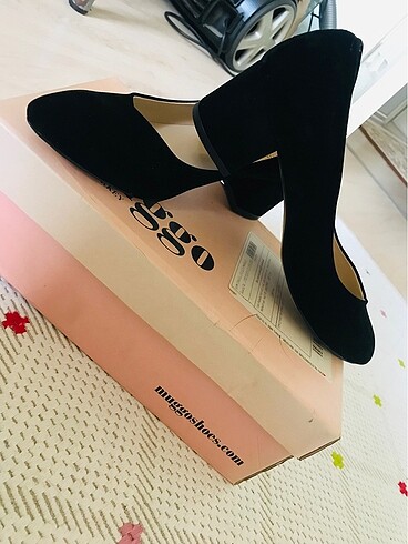 37 Beden Süet Sivri Burun Siyah Stiletto