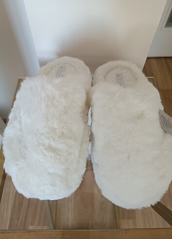 Kadın peluş ev terliği