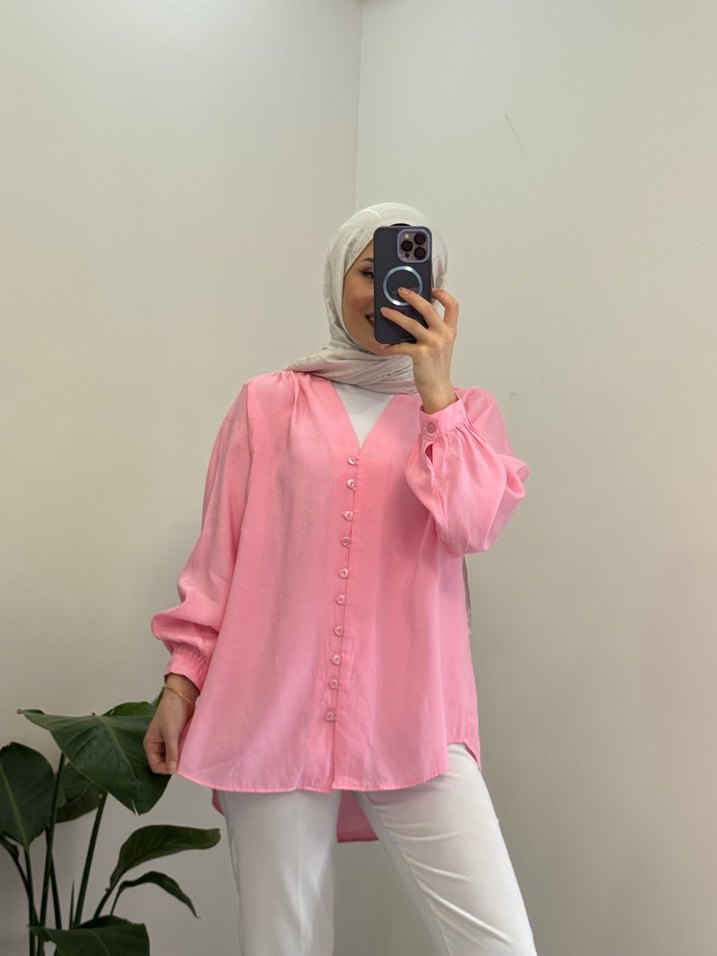 Düğmeli V Yakalı gömlek - Görsel 2