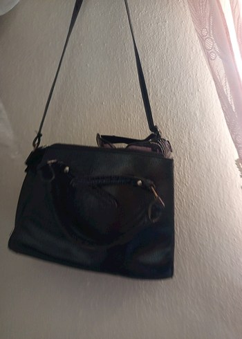 Siyah Deri Tokalı Kadın Çantası - Görsel 2