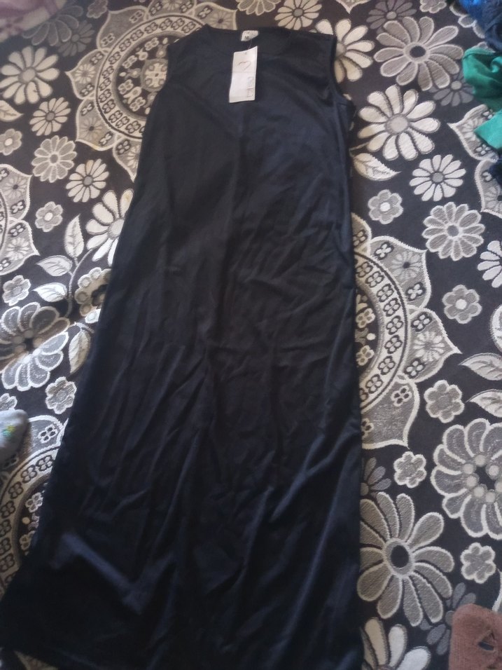 Siyah V Yaka Drapeli Uzun Elbise - Görsel 3