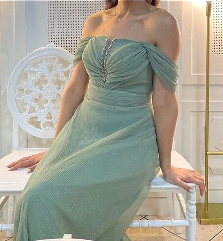 Nişan elbisesi