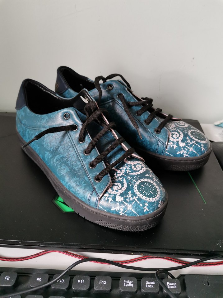 Yüksek Topuklu Mavi Yılan Desenli Bağcıklı Sneakers - Görsel 3