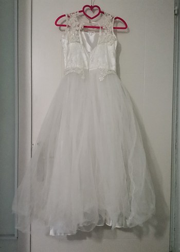 Beyaz Dantel İşlemeli Klasik Kız Çocuk Elbisesi - Görsel 3