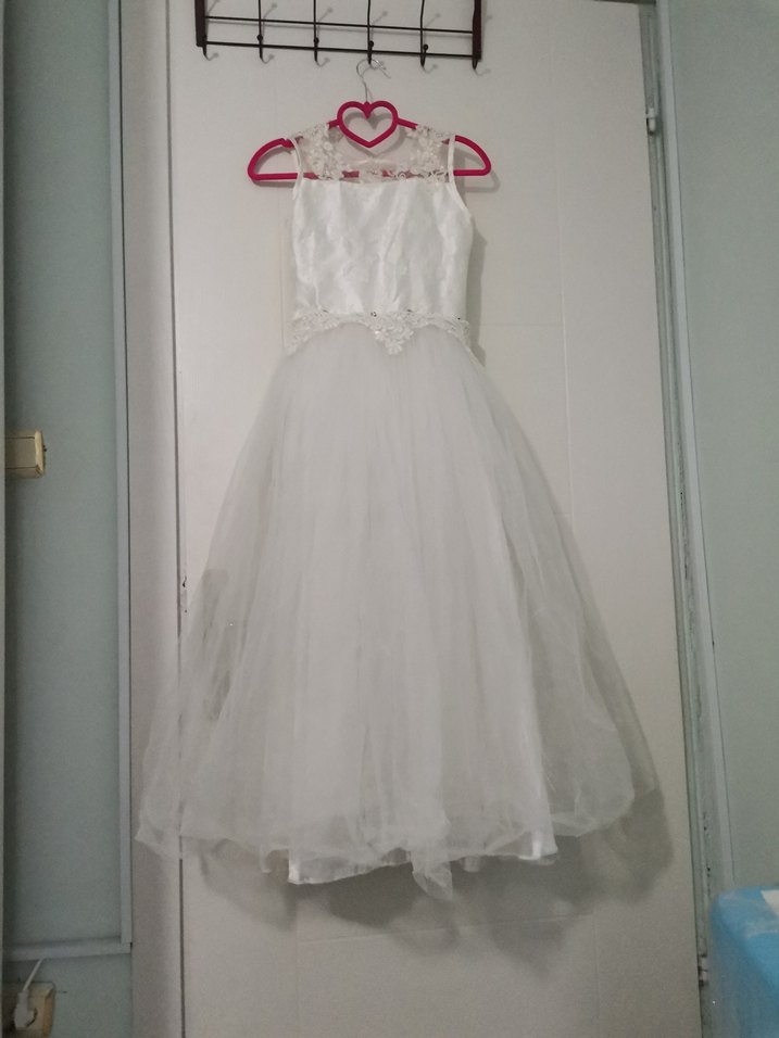 Beyaz Dantel İşlemeli Klasik Kız Çocuk Elbisesi - Görsel 2