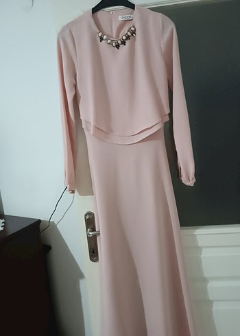 Zincir Detaylı Pembe Uzun Abiye Elbise - Görsel 2