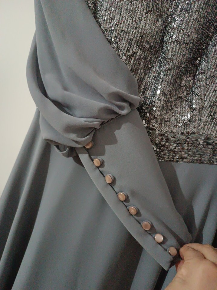 Düğmeli Gri Uzun Kollu Kadın Abiye Elbise - Görsel 5