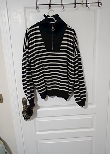 Mavi Beyaz Çizgili Yarım Fermuarlı Triko Kazak - Görsel 2