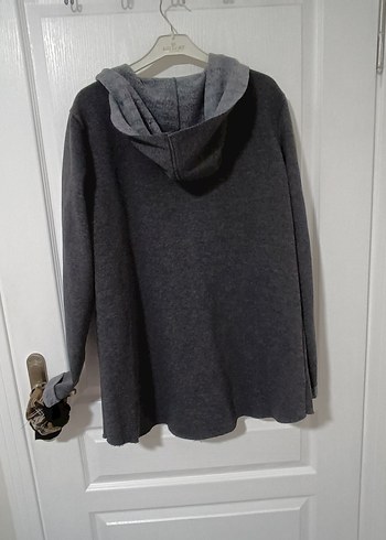 Gri Uzun Kollu Düğmeli Kadın Kaban l ve xl olan beden - Görsel 4