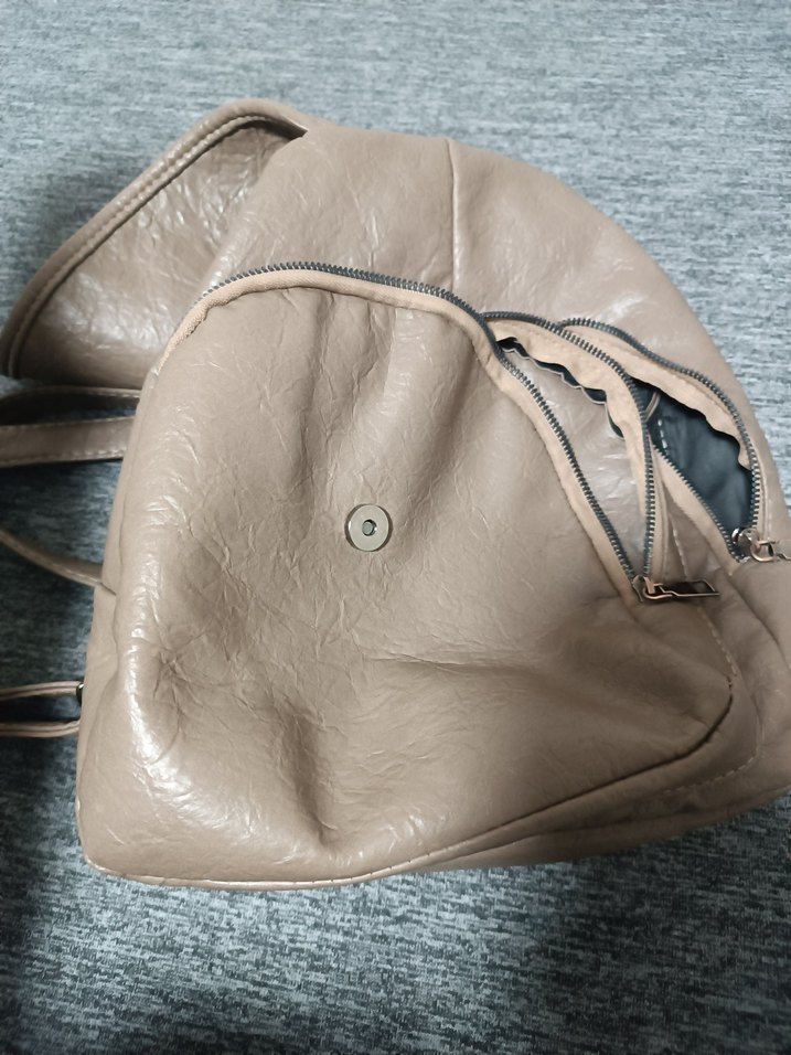 Bej Deri Sade Sırt Çantası - Görsel 5