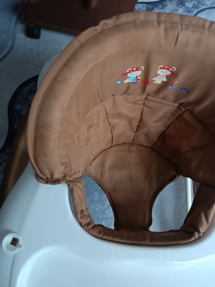 Kahverengi ve Gri Bebek Yürüteci - Görsel 2