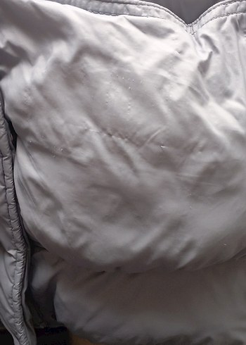 Gri Kapüşonlu Düğmeli Kız Mont - Görsel 4