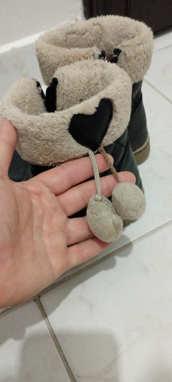 Kız Çocuk Kürklü Siyah Bot - Görsel 3