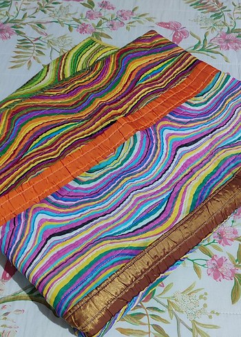 Beden Renkli Batik Desenli Yatak Örtüsü