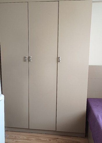 Diğer genç odası