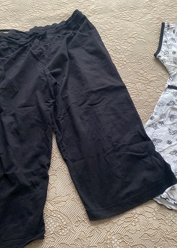 Siyah beyaz pijama takımı - Görsel 2