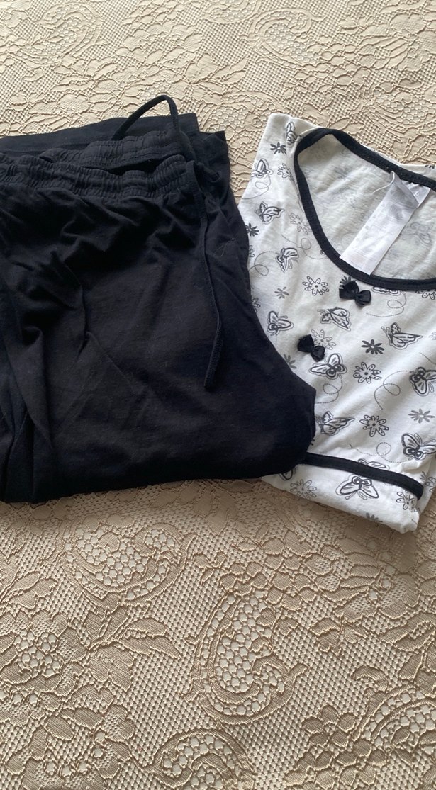 Siyah beyaz pijama takımı - Görsel 4